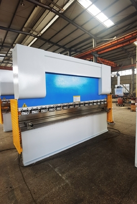 7.5KW CNC เครื่องเบรกกด ไฮดรอลิกเหล็กอ่อน 400 มม น้ําหนัก 7000 กิโลกรัม