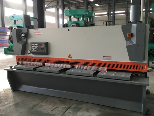 2mm 10mm 12mm Mechanical Guillotine Shearing Machine อุปกรณ์โลหะ Cnc